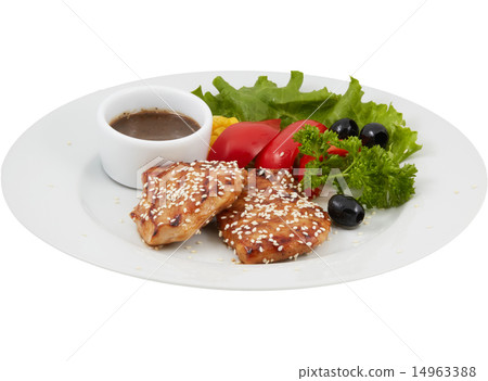 The fillet of chicken on the grill The fillet of chicken on the grill 14963388