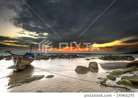 fishing boat old at Lan Hin Khao Beach, Rayong, fishing boat old at Lan Hin Khao Beach, Rayong, 14968295
