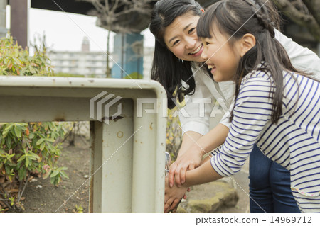 Elementary school student - friend 14969712