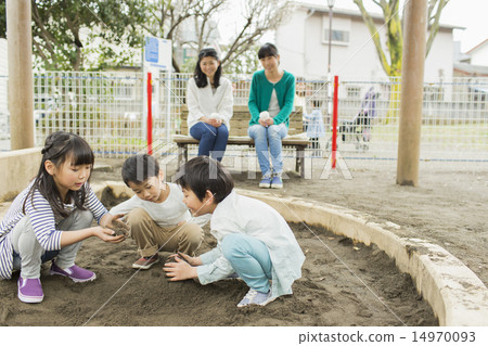 Elementary school student - friend Elementary school student - friend 14970093