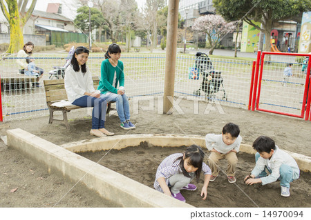 Elementary school student - friend 14970094