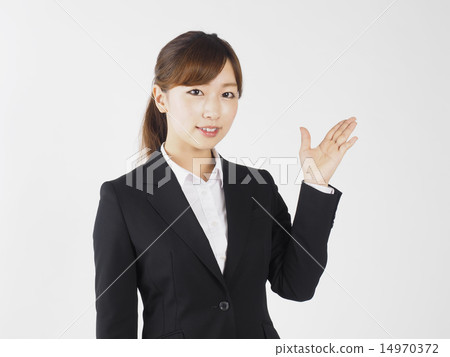 一個穿西裝的女人 一個穿西裝的女人 14970372