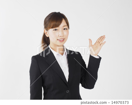 一個穿西裝的女人 一個穿西裝的女人 14970373