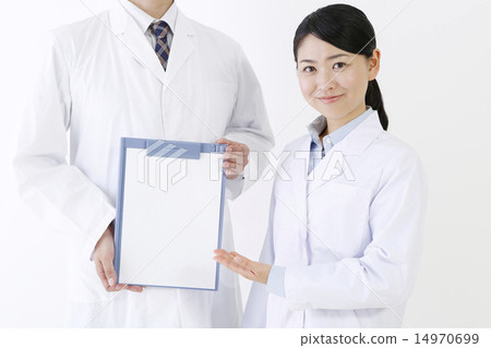 Ladies and men showing white charts 14970699