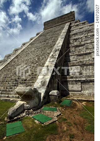 chichen itza the castle chichen itza the castle 14971027