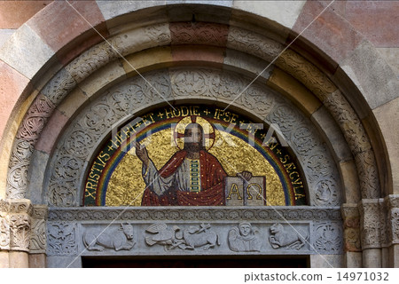 christ in san babila 14971032