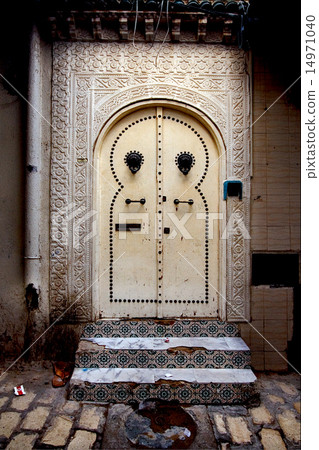 door in the casbha of sousse in  tunisia 14971040