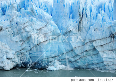 阿根廷的氣氛el-Calafate Perettoleno冰川崩潰 14971787