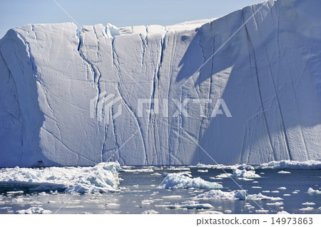Huge iceberg in the Jacobshavn icefjord, Greenland Huge iceberg in the Jacobshavn icefjord, Greenland 14973863
