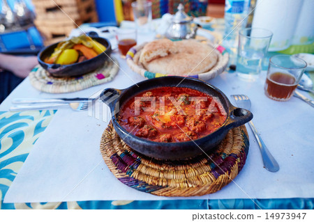 Traditional Moroccan dish kefta tajine 14973947