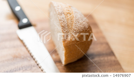 Delicious bread 14976907