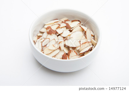 Sliced almond 14977124