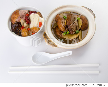 Chicken and herb soup in pot, Chinese food style. 14979837