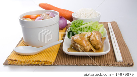 Chicken and herb soup in pot, Chinese food style. 14979879