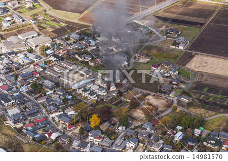 Aerial photographing housing fire Aerial photographing housing fire 14981570