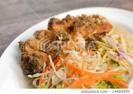 Snapper topped with spicy sauce 14984995