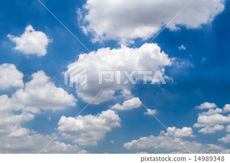 Beauty peaceful sky with  clouds as background 14989348