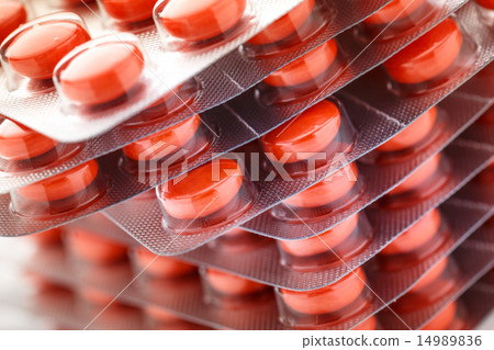 Tablets in plastic packing 14989836