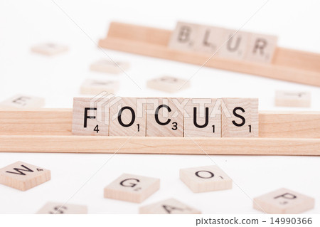 拼字遊戲角色:FOCUS&BLUR 拼字遊戲角色:FOCUS&BLUR 14990366