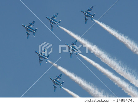 Blue Impulse It is a celebration flight on March 26 ⑥ 14994743