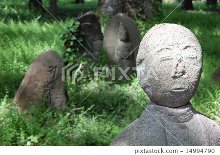 石菩薩以綠色 14994790