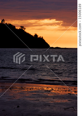 madagascar sunset 15006189