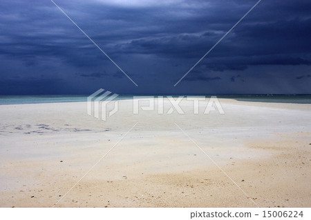 sand in nosy iranja madagascar 15006224