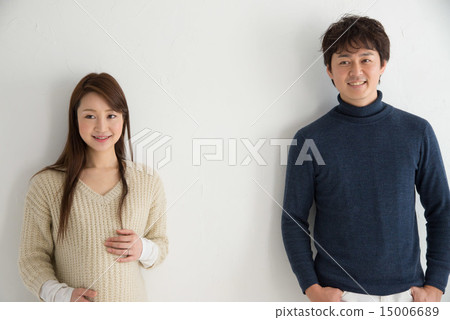 A newlywed couple 15006689