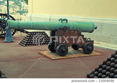 Cannon and cannon balls near Royal Palace, Monaco. 15009096