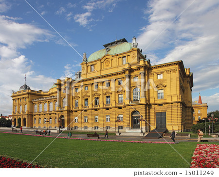 Croatian National Theater 15011249
