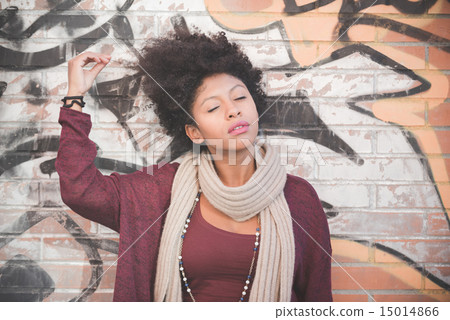 beautiful black curly hair african woman beautiful black curly hair african woman 15014866