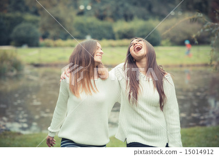 young couple beautiful women girls autumn 15014912