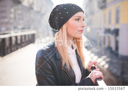 young beautiful blonde straight hair woman young beautiful blonde straight hair woman 15015567