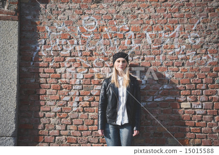young beautiful blonde straight hair woman young beautiful blonde straight hair woman 15015588