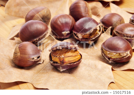 roasted chestnuts, typical snack in All Saints Day in Catalonia, roasted chestnuts, typical snack in All Saints Day in Catalonia, 15017516