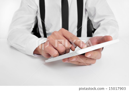 businessman using a tablet computer 15017903