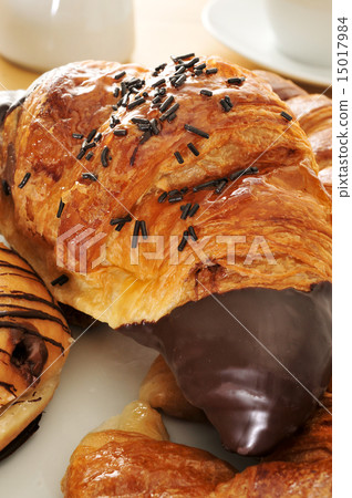 croissants 15017984