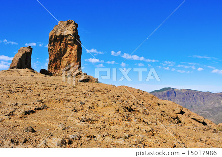 Roque Nublo monolith in Gran Canaria, Spain 15017986