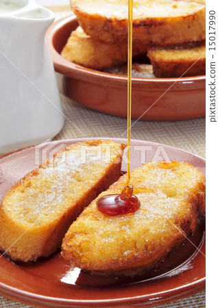 torrijas, typical spanish dessert for Lent and Easter 15017990
