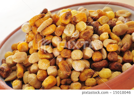 mixed nuts mixed nuts 15018046