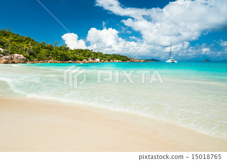 Anse Lazio beach, Praslin island, Seychelles 15018765