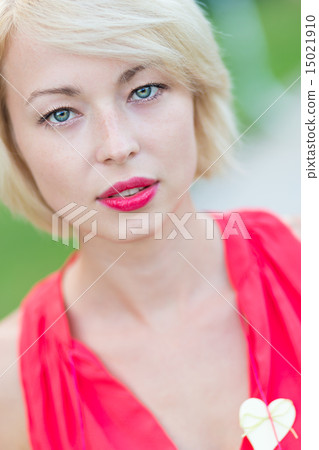 Portrait of a wedding planner.. 15021910