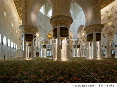 Abu Dhabi Sheikh Zayed White Mosque in UAE 15023765