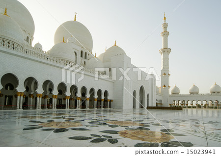 Abu Dhabi Sheikh Zayed White Mosque in UAE Abu Dhabi Sheikh Zayed White Mosque in UAE 15023941