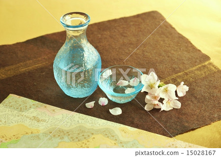 Background material of spring · Sakura in glass with sake cherry · Japanese paper 3 kinds back sideways position 15028167