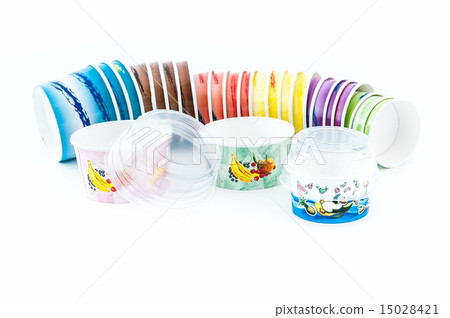 Ice cream cups 15028421