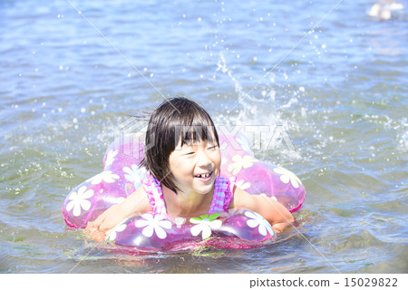 Swimming in the sea Swimming in the sea 15029822