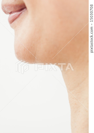 中間的女性臉 15030708
