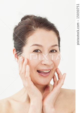 Middle female face Middle female face 15030751