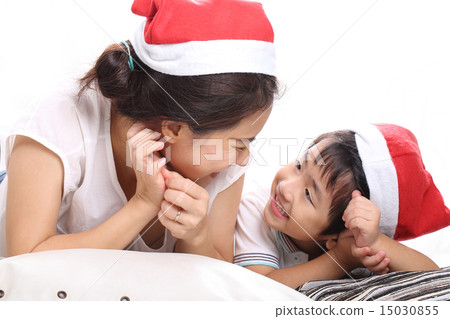 Asian Family portrait Asian Family portrait 15030855